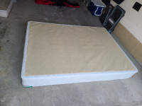 Queen bed mattress box