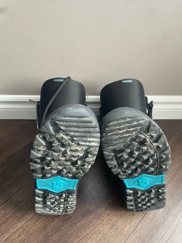 Burton snowboard boots size 8 in Snowboard in Kitchener / Waterloo - Image 5