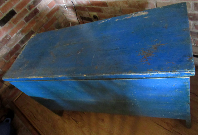 Antique Pine Blanket Box Original Blue Paint and Square Nails in Arts & Collectibles in Ottawa - Image 3