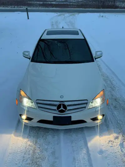✨ Features: • V6 Engine with 4MATIC All-Wheel Drive • Pristine White Exterior & Immaculate Interior...
