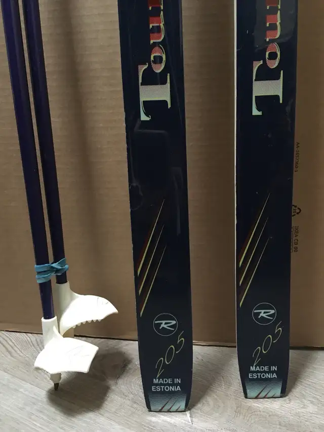 Rossignol skis with poles in Ski in City of Montréal - Image 6