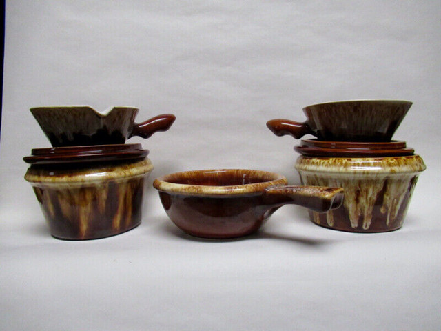 STONEWARE POTTERY DRIP PATTERN BOWLS & BEAN CROCK POT in Arts & Collectibles in London - Image 2