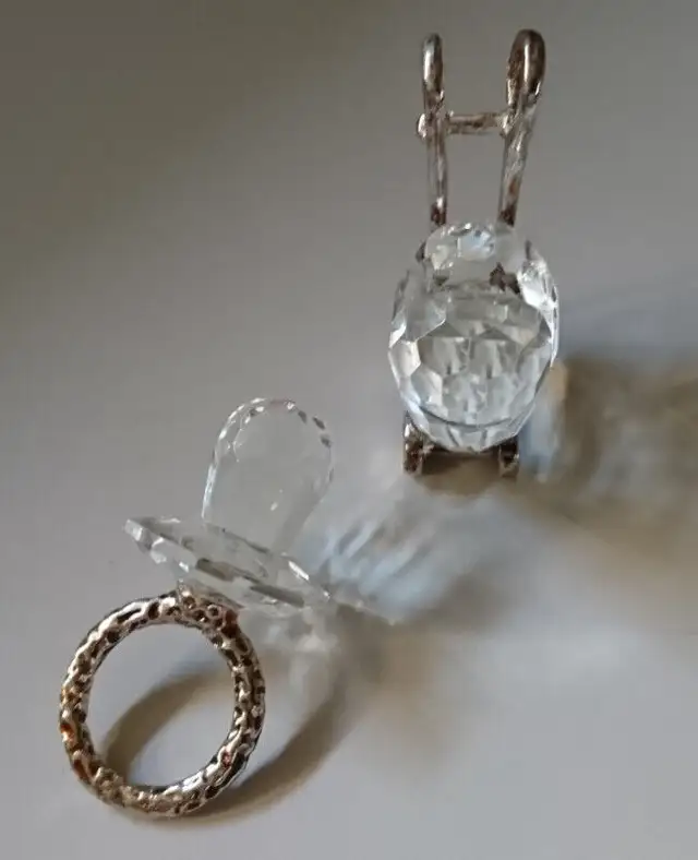 Crystal Glass Baby Carridge & Baby Pacifier Crystal Glass in Arts & Collectibles in Oshawa / Durham Region - Image 4