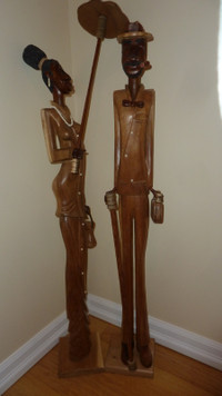 "Le couple" - sculptures en bois 1 metre de hauteur