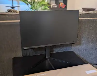 Samsung Odyssey G5 27" QHD 165Hz  *like new*, View more