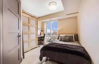 4 Beds 4 Baths - Apartment 333 King St N, Waterloo, ON N2J 2Z1, Canada KST sublet MAY 1st -AUGUST 30...