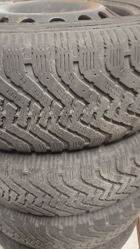 Winter tires 215 65 R17 - Goodyear in Tires & Rims in City of Toronto - Image 4