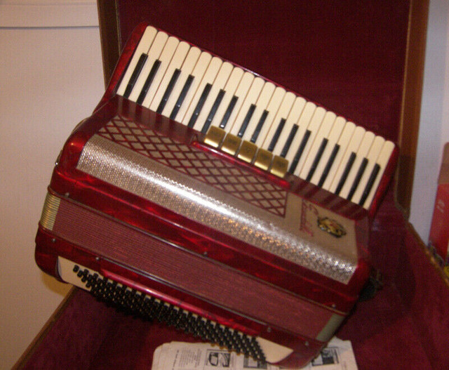 Accordion Scandalli 120 Bass With Case-Sounds Great- in Arts & Collectibles in Edmonton - Image 4