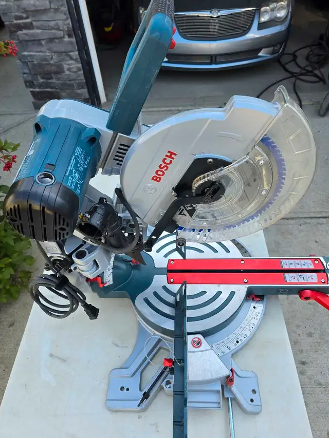 Bosch GCM12SD Double Bevel Miter Saw63793631517699123