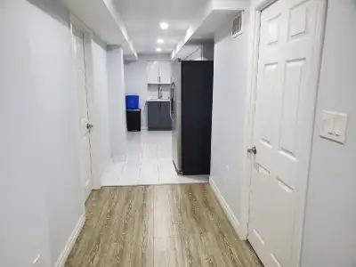 ✨ Available Immediately – Long-Term or Short-Term Lease ✨ Spacious 2-bedroom basement apartment in a...