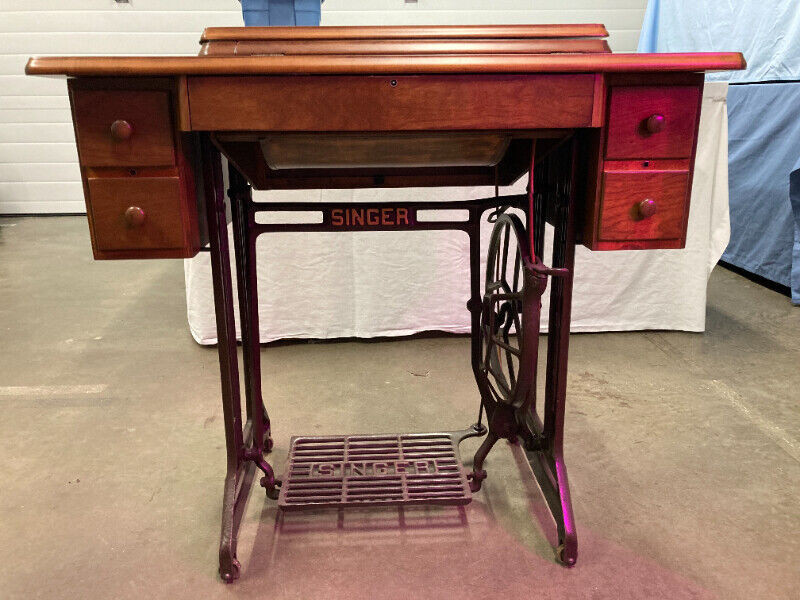 Antique 1940's Singer Sewing Machine Cabinet for sale  