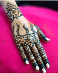 Henna for Mother’s Day one hand price and second hand is free