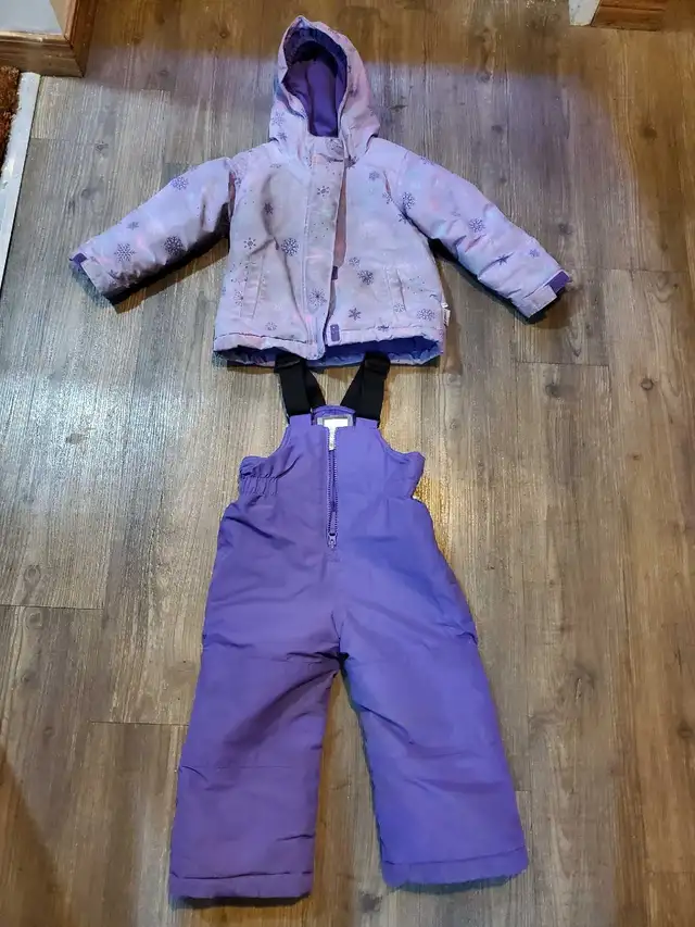 2T girls winter jacket and snowpant in Clothing - 2T in Calgary - Image 2
