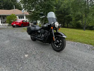 2022 Harley Davidson FLHCS Classic 114 Add ons include Quick release sissy bar Luggage rack Second w...