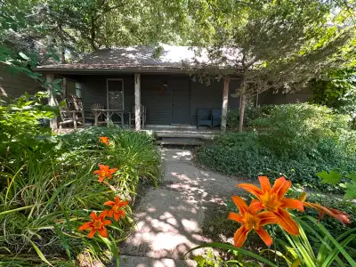 LAKEVIEW COTTAGE at SEACLIFF BEACH for Beach Lovers