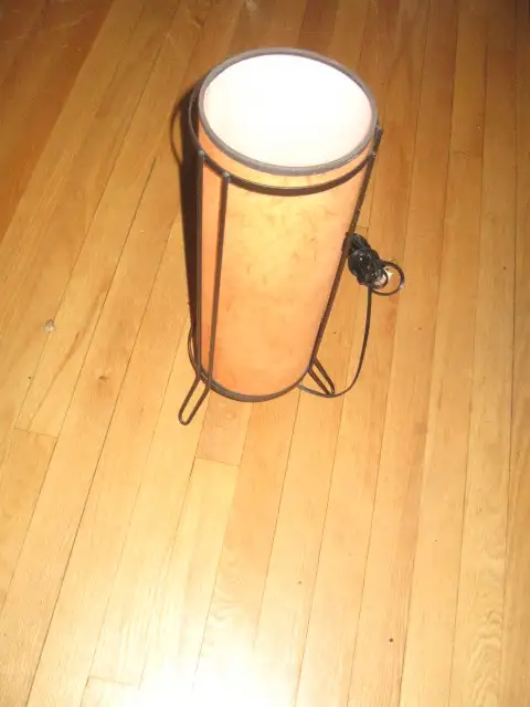 Ikea Table Lamp Desk W/ Shades in Indoor Lighting & Fans in Ottawa - Image 4