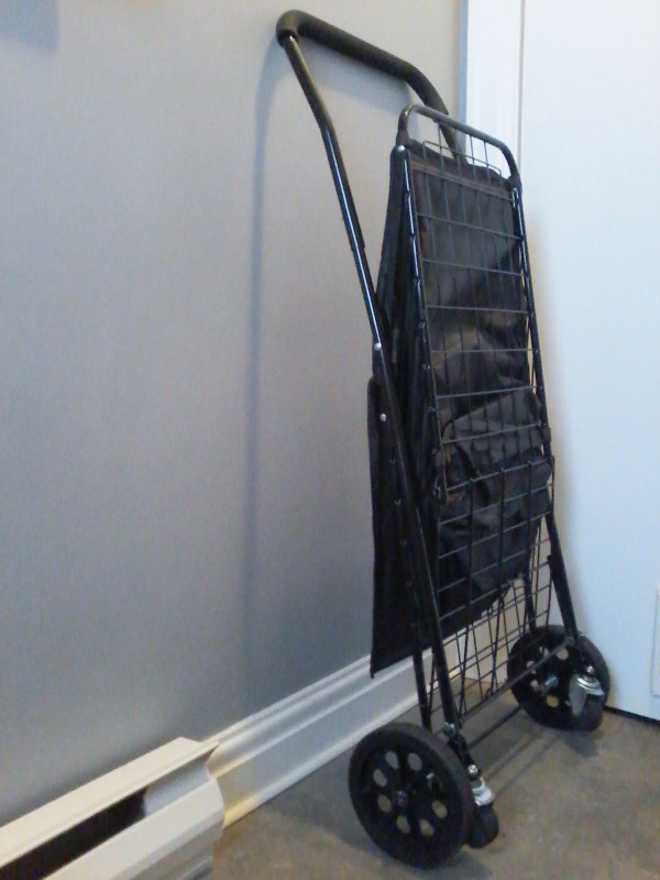 COLLAPSIBLE UTILITY CART in Other in Moncton - Image 4