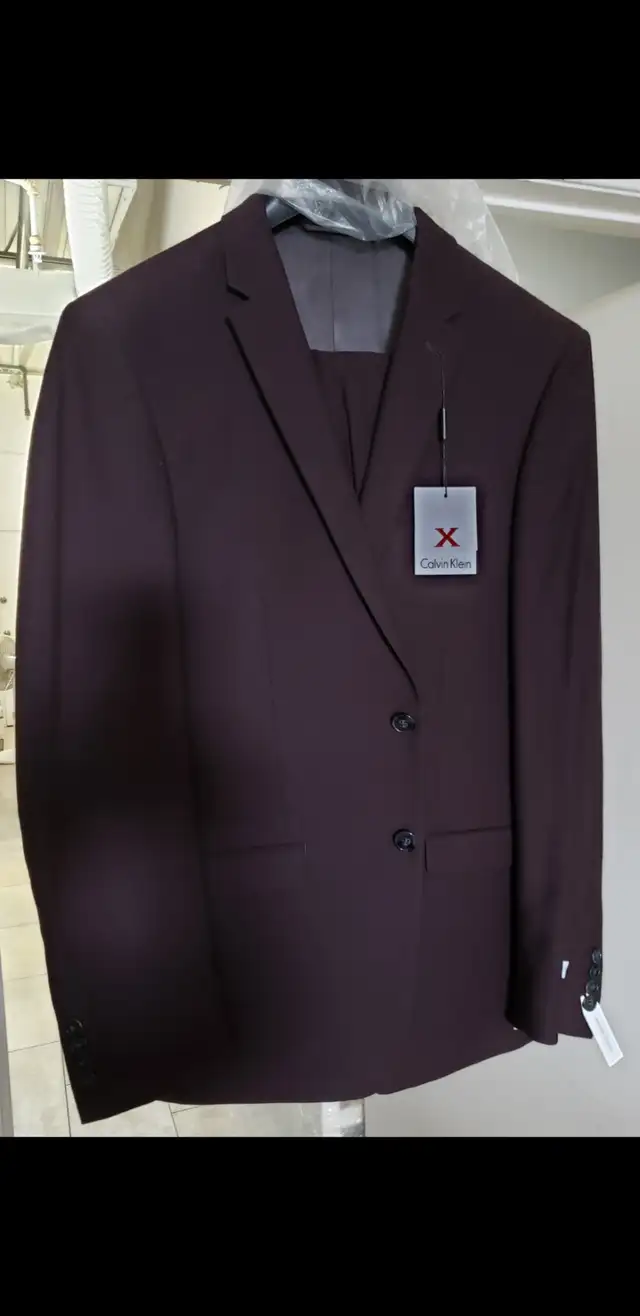 SUIT MENS BRAND NEW CALVIN KLEIN628632591804181220