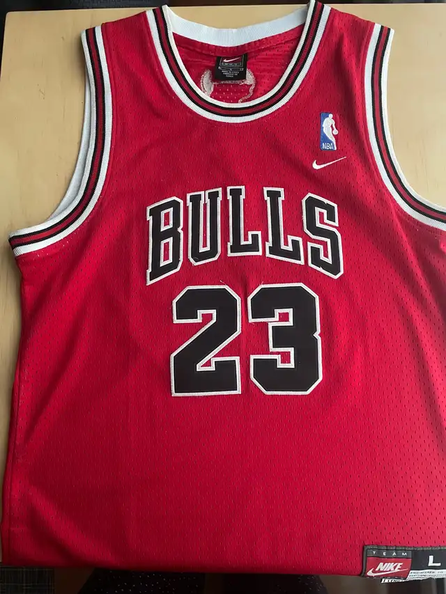 Michael Jordan Jersey NBA Kids Enfants Large in Kids & Youth in Laval / North Shore - Image 3