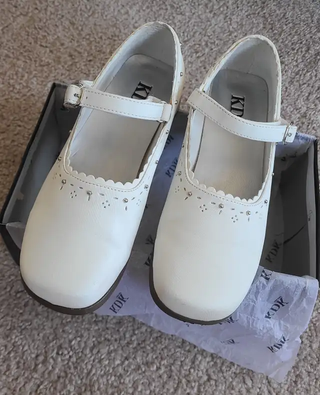 KDK New York Girls' White Dress Shoes, Size: Youth 363860082447491120