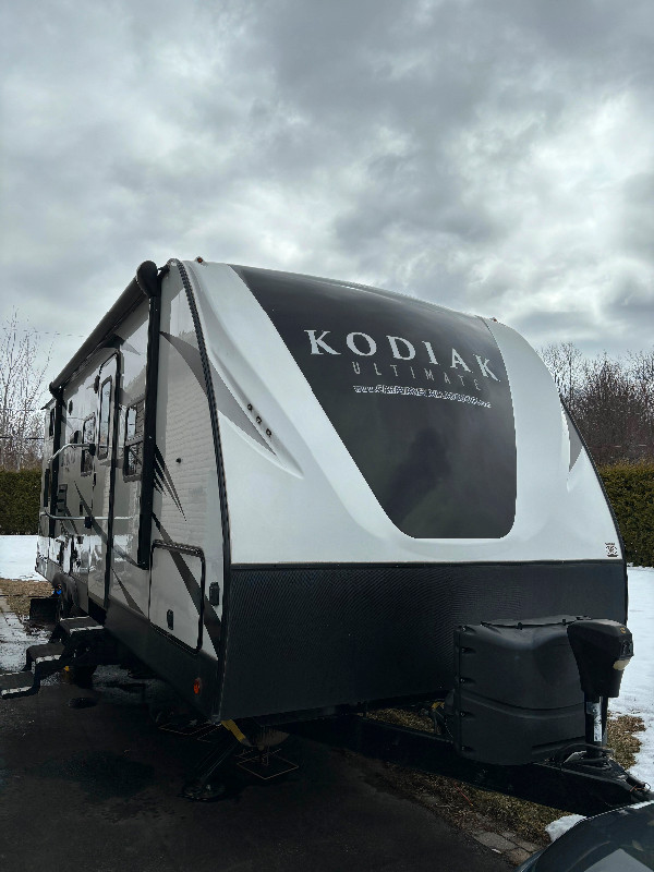 2018 Kodiak ultimate RV 240bhsl for sale dans VR et caravanes  à Ouest de l’Île - Image 2