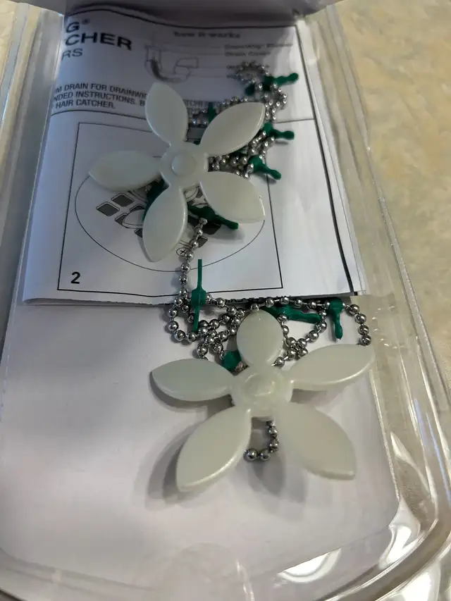 BNIB Drain Wig 2 pack in Bathwares in Markham / York Region - Image 4