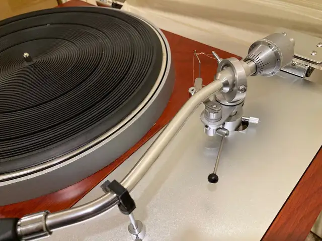 JVC / Victor JL B77 top model direct drive turntable in Stereo Systems & Home Theatre in Mississauga / Peel Region - Image 9