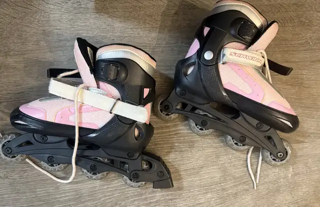 Schwinn ABEC 1 Junior Rec Fitness Skates Pink Adjustable in Skates & Blades in Oshawa / Durham Region - Image 2