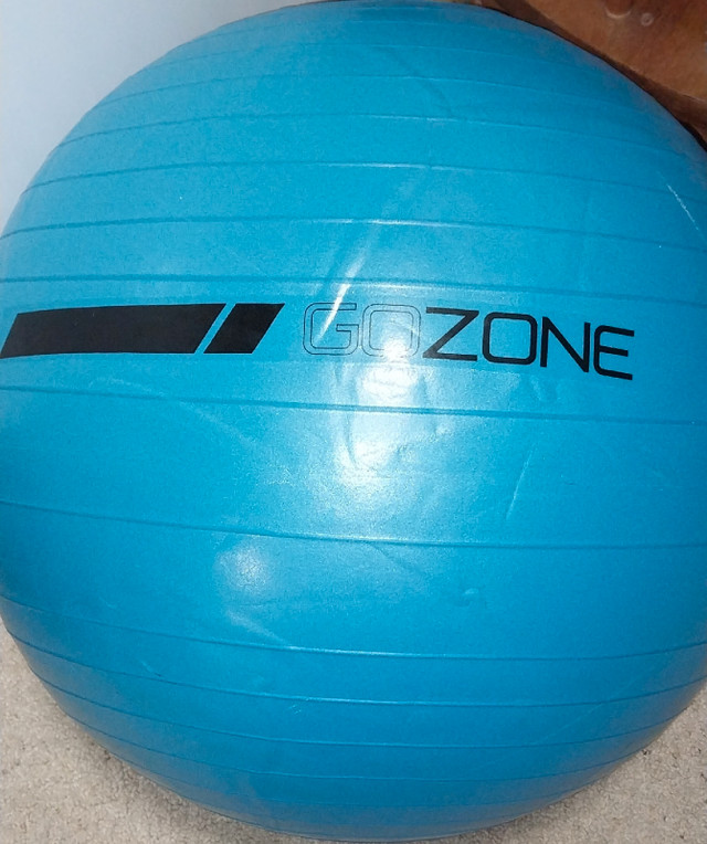 Excercise ball set in Exercise Equipment in City of Halifax - Image 2