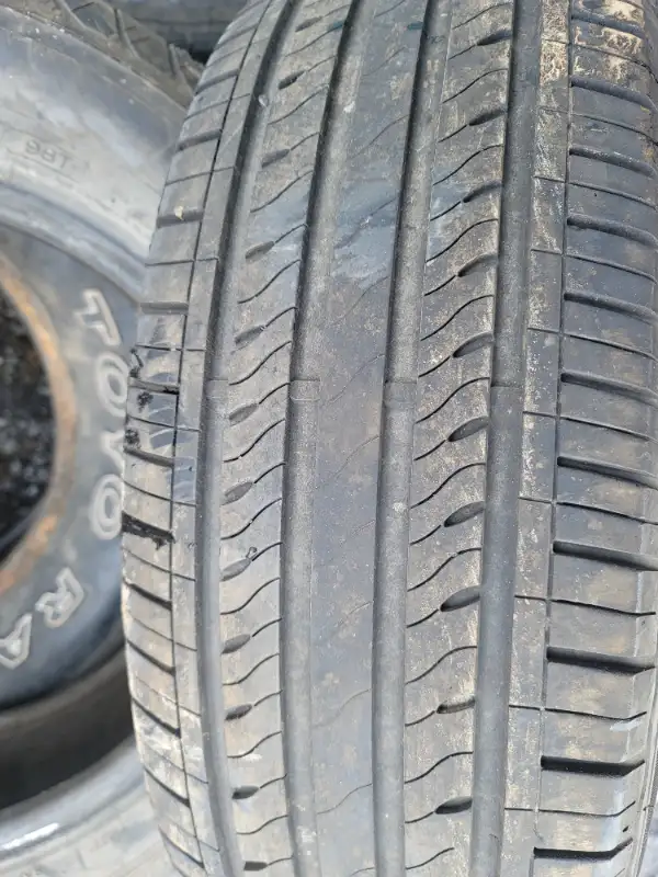 2 Pneu été 215-65-16 Starfire Solarus bonne état in Tires & Rims in Longueuil / South Shore - Image 5