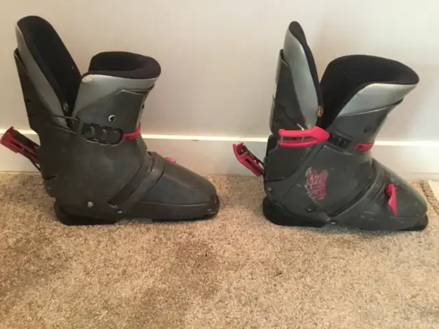 Salomon Men’s Ski Boots in Ski in Calgary - Image 4