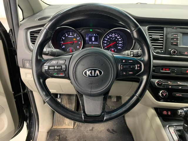 2016 KIA SEDONA LX 4D VAN in Cars & Trucks in Calgary