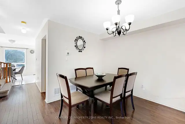 Bright and Airy End Unit Freehold Townhome on a Prime Location!62865714017923124