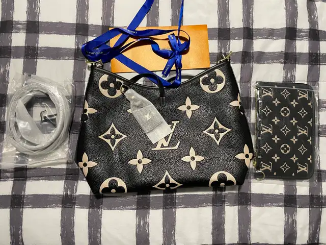Louis Vuitton Replica Purse Bundle in Women's - Bags & Wallets in City of Toronto - Image 2