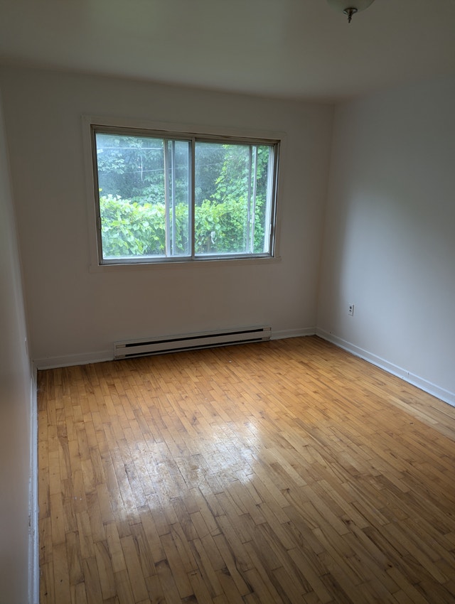 Nice large 4 1/2 for rent in st Leonard — photo 3