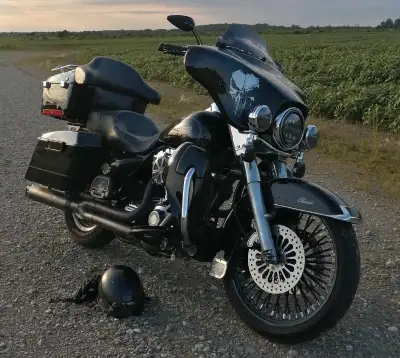 2004 harley electra glide. Bike runs drive as it should brand new rear tire and front/rear brakes. B...