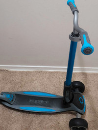 Globber Ultimum scooter for kids and adults