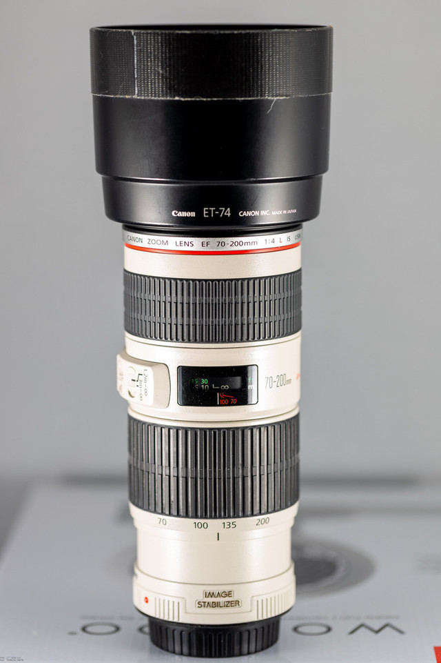 Canon 70-200 F4 IS USM in Cameras & Camcorders in Edmonton - Image 2