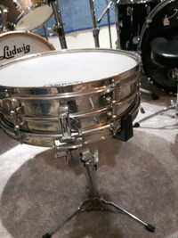 1920 universal vintage  snare drum