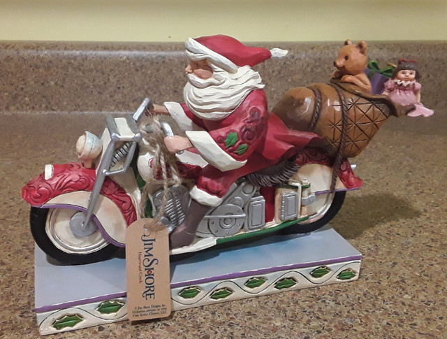 Jim Shore Santa Riding Motorcycle in Arts & Collectibles in Markham / York Region - Image 2