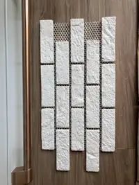 Brick décoratif blanc sur filet
