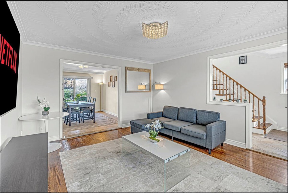 3 Bedroom Fully Furnished Home with 4 parking spaces 3