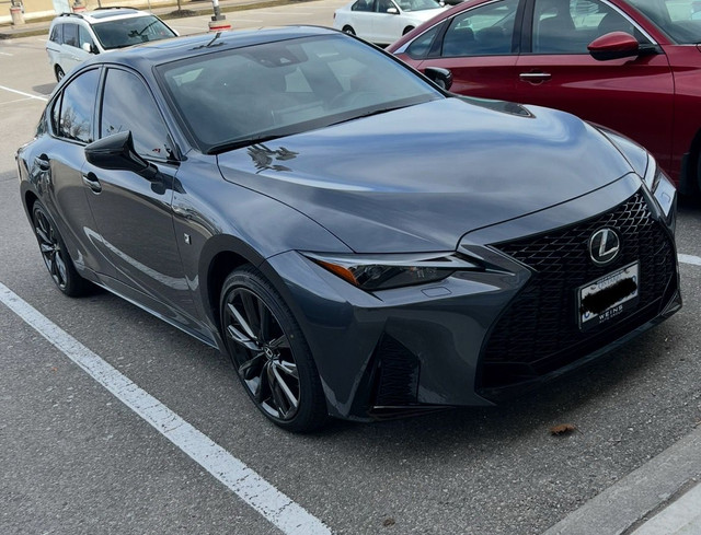 2023 Lexus is 350 in Cars & Trucks in Markham / York Region