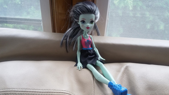 Monster high doll as is frankie (((( NEW  PRICE))))) in Toys & Games in City of Halifax - Image 2