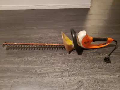 Taille-haie Stihl HSE 70 (24"), View more