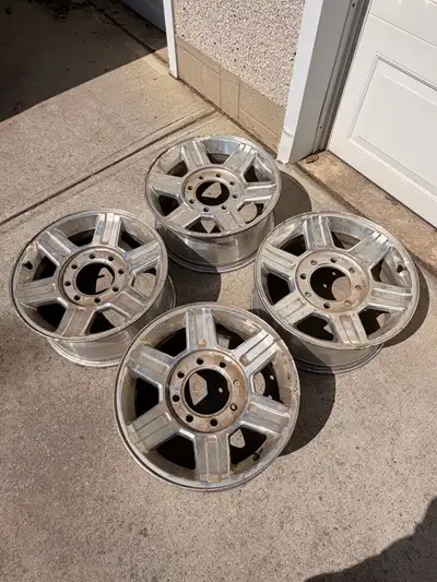 Set of 4 rims off my 2011 3500 Dodge 8 bolt rims $ 400.00 obo