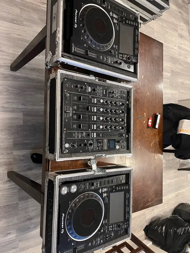 Pioneer CDJ2000NXS2 Set Up in Performance & DJ Equipment in Edmonton - Image 3