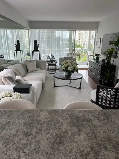 GORGEOUS ONE BEDROOM condo to rent ON THE SEAWALL