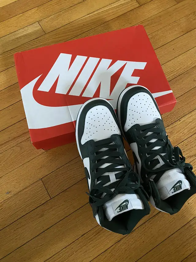 Nike dunk high in Men's Shoes in City of Montréal - Image 3