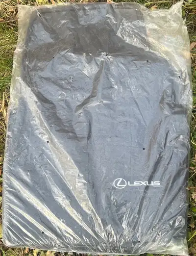 Lexus RX350 Carpet Floor Mats Black, new in packaging